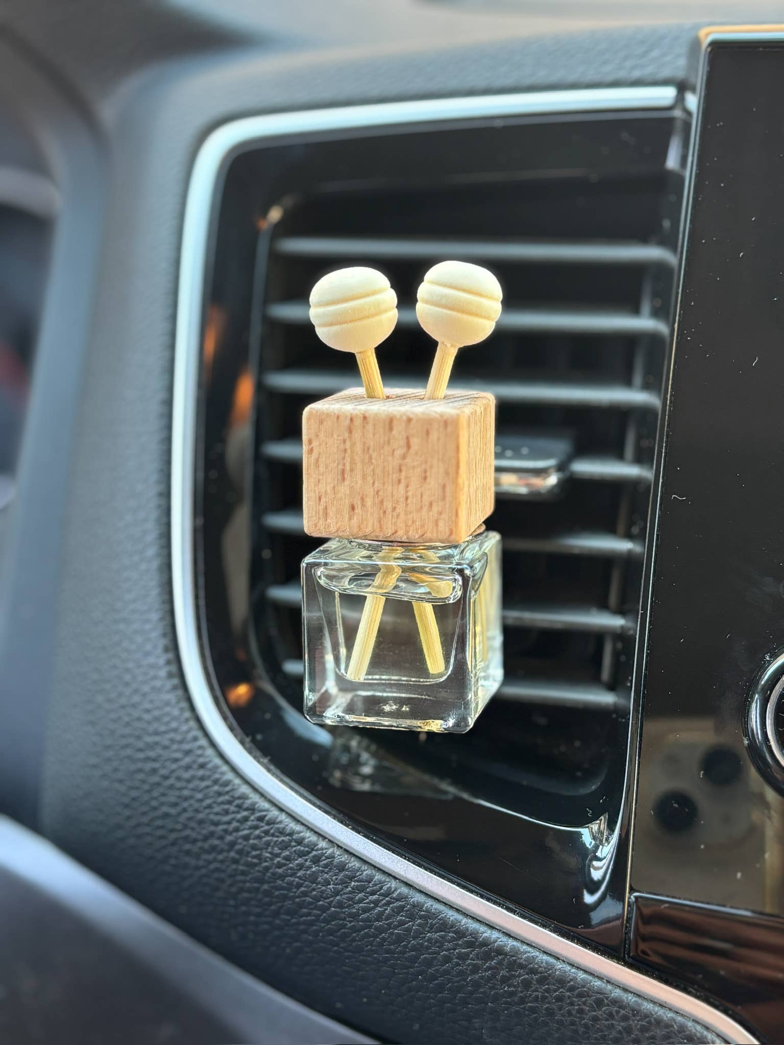 Car Vent Clip Air Freshener | Non-Toxic & Long-Lasting | Clean Fragrance