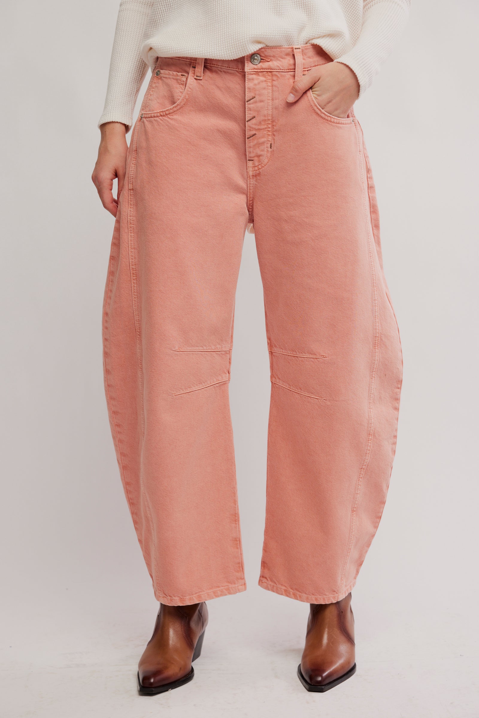 GOOD LUCK MID-RISE BARREL JEAN