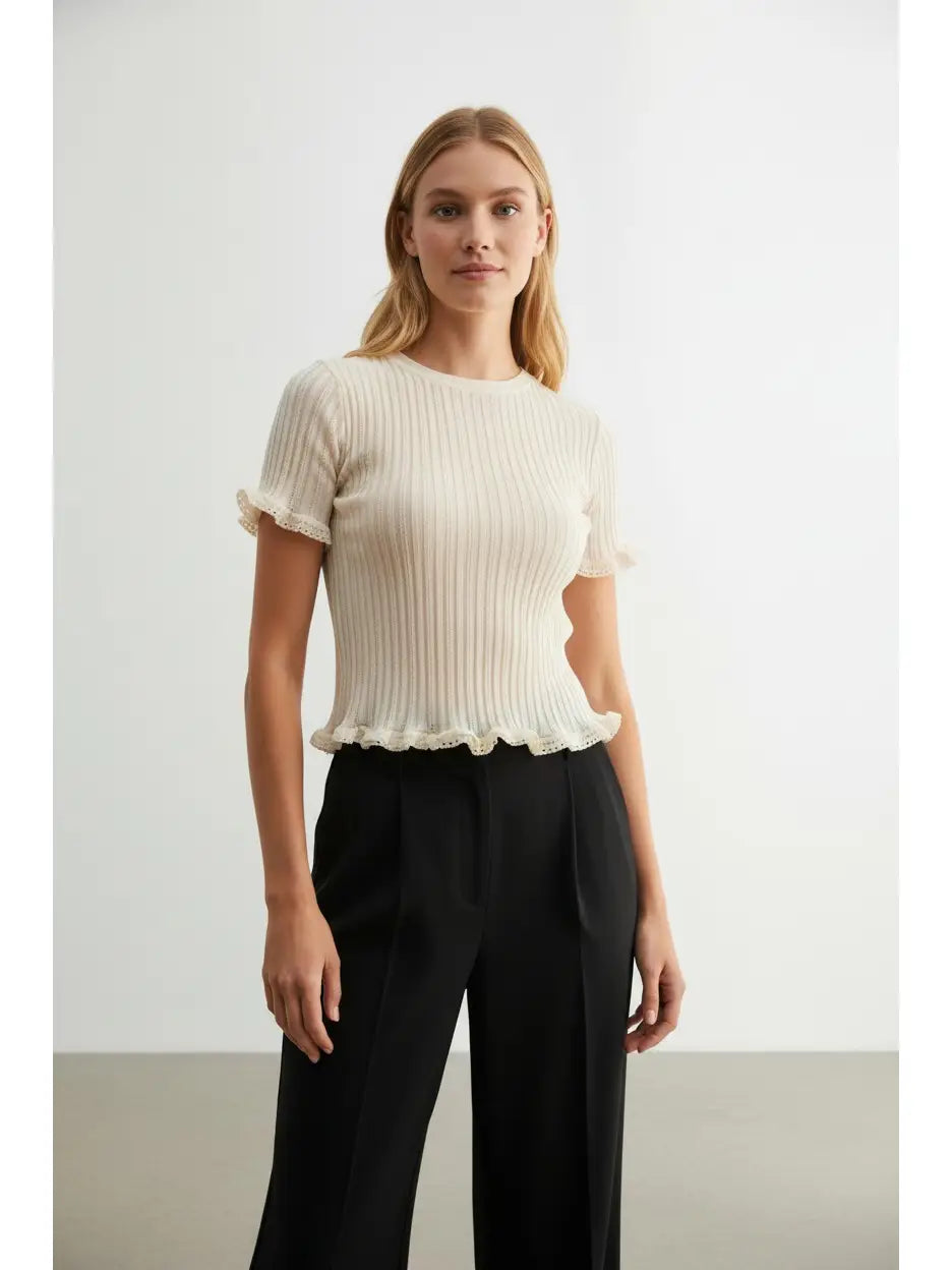 CAMELLIA RIBBED SHORT SLEEVE KNIT TOP