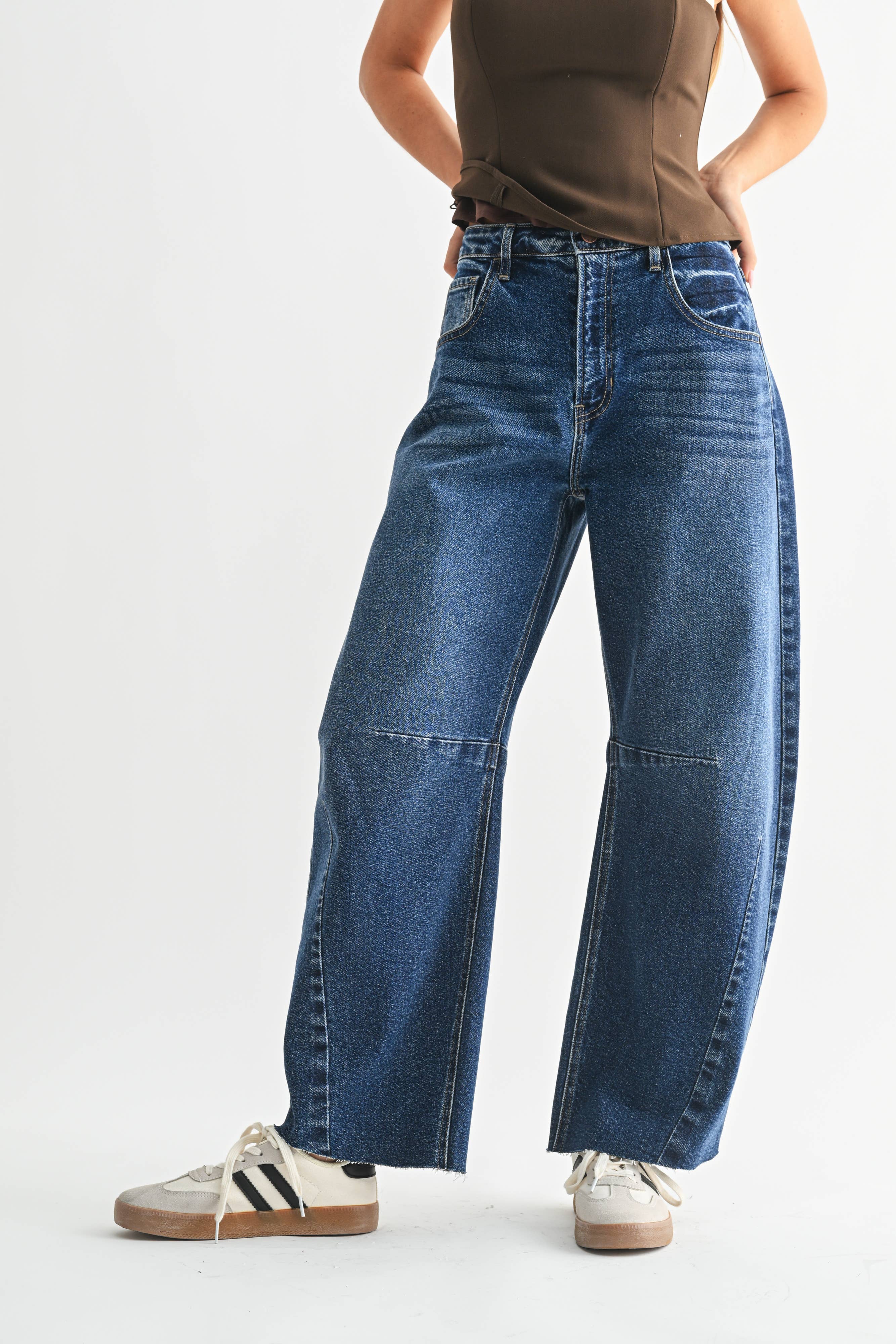 BP473J - DK - Barrel Jean w/ Seams