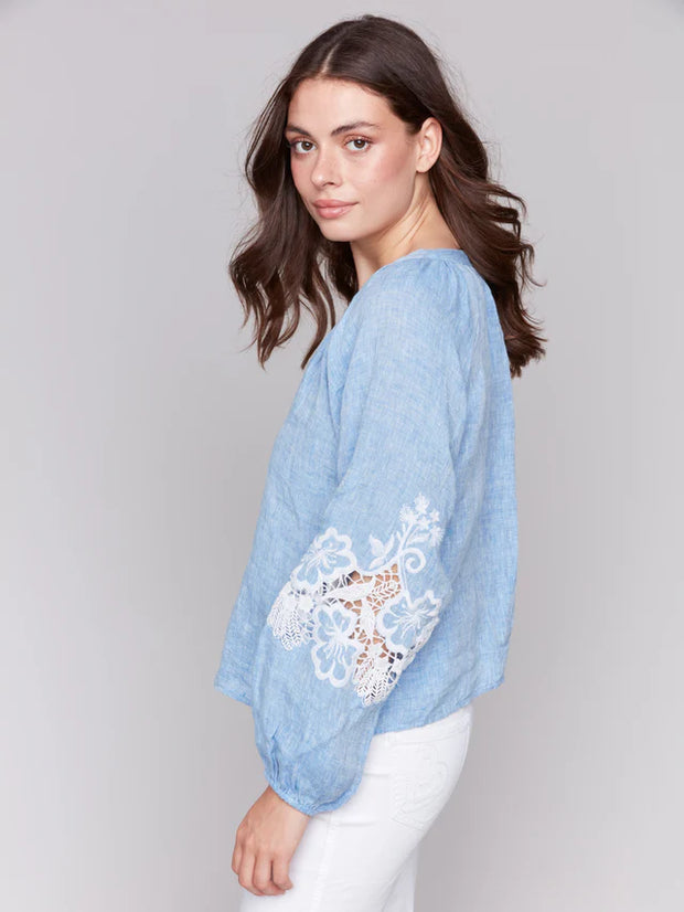 EMBROIDERED DETAIL TOP