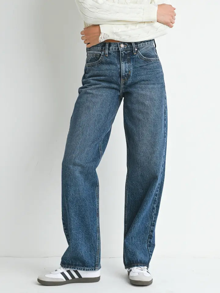 RELAXED STRAIGHT DENIM