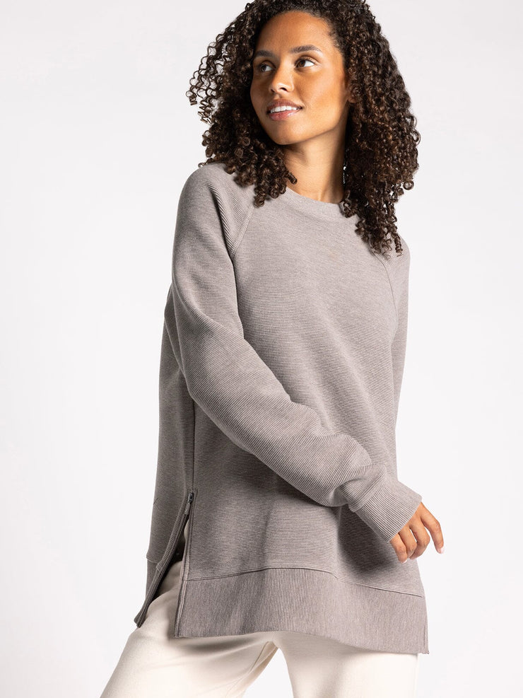 MAGGIE TOP