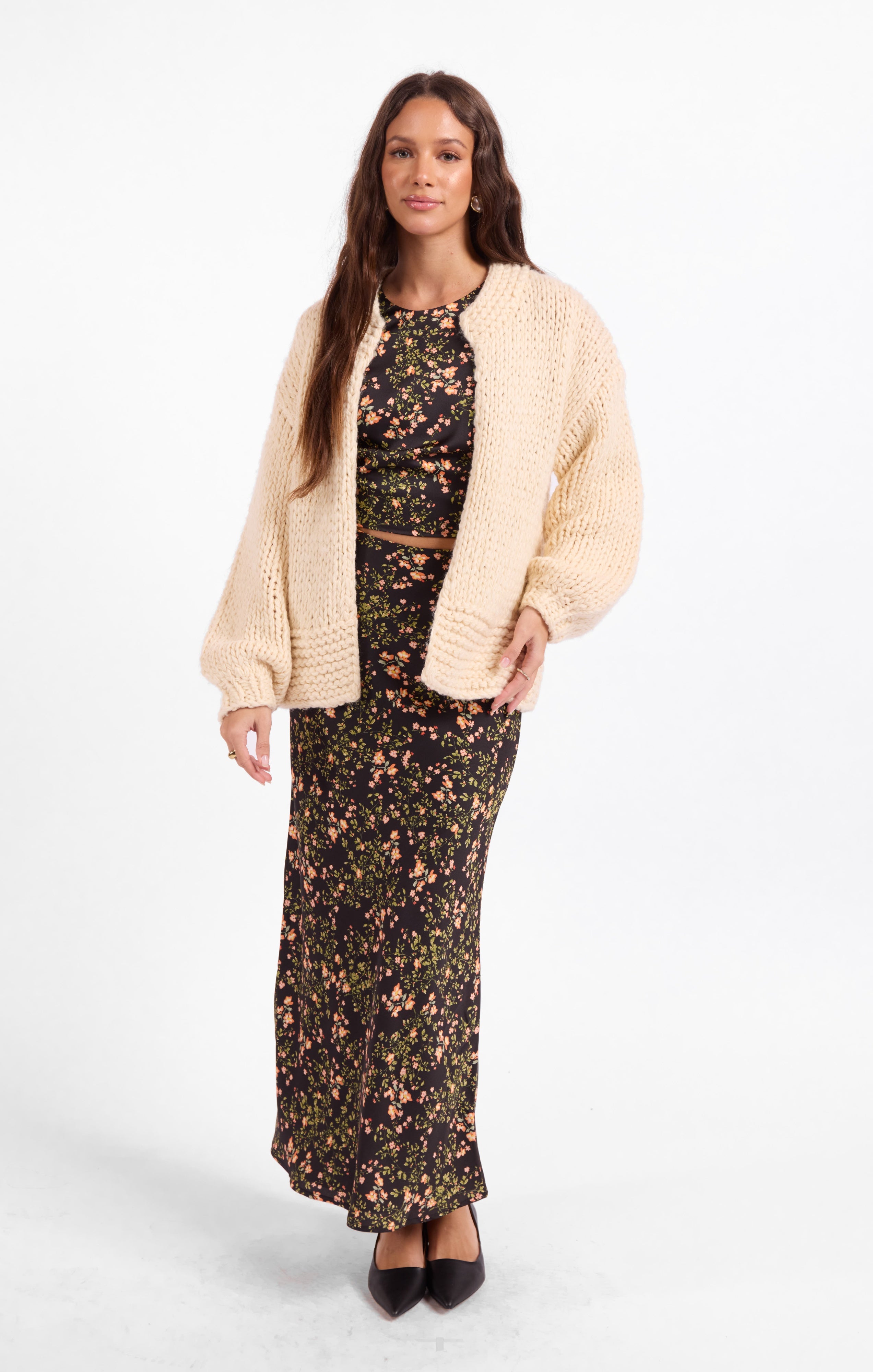 This & That Chunky Cardigan Sweater